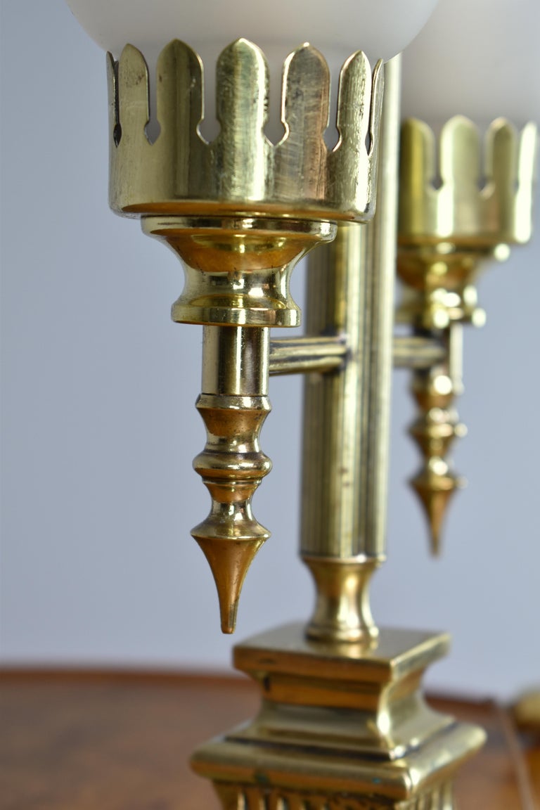 Lampe de table Art déco italienne en laiton double avec poignée, années 1940