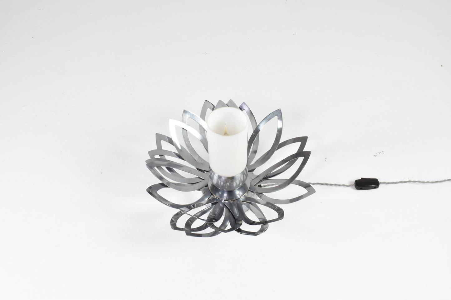 Lampe Fleur en Inox Années 70 par Jacqueline Trocmé