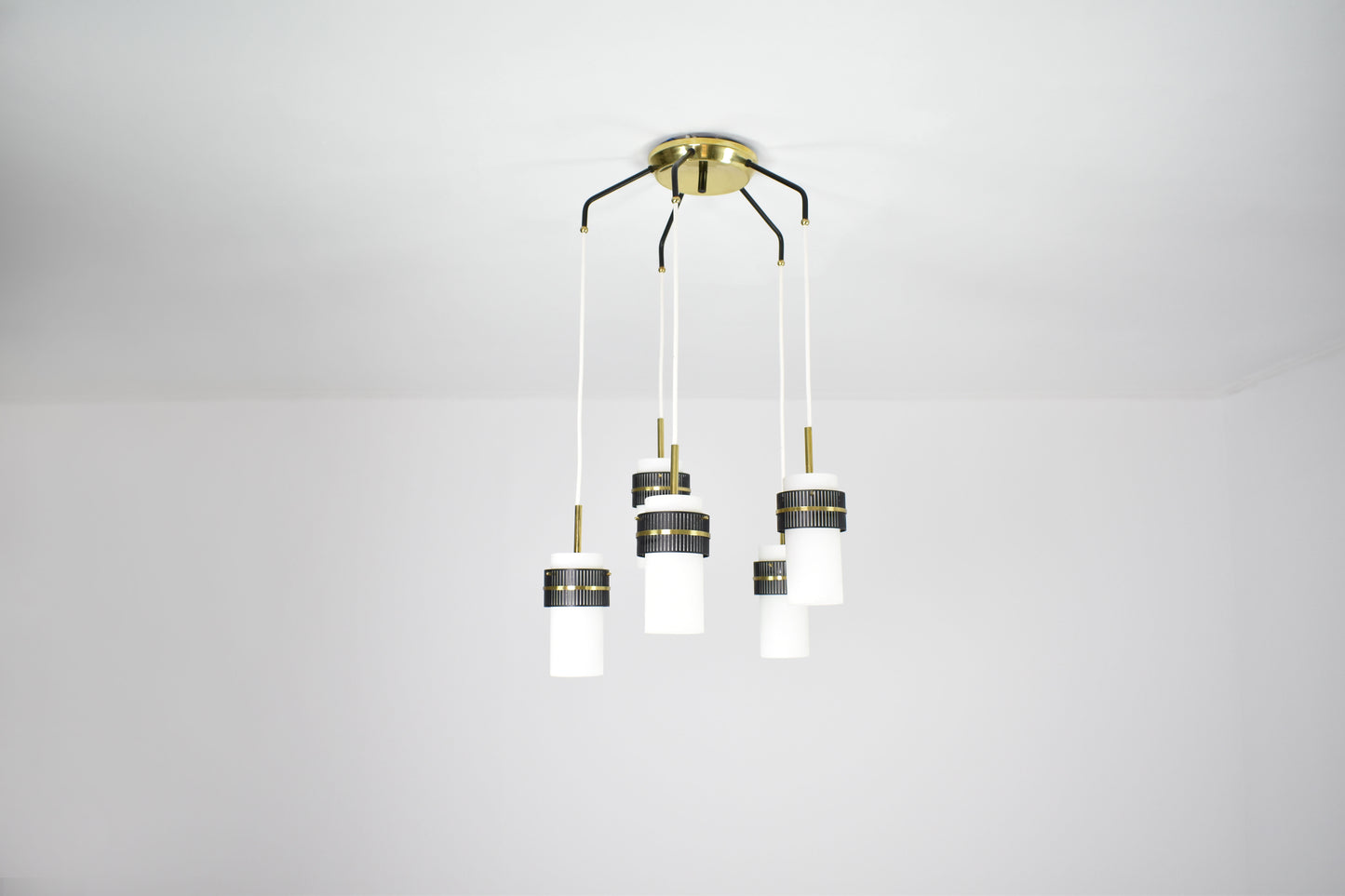 Suspension en verre à 5 lumières des années 1950 par Stilnovo