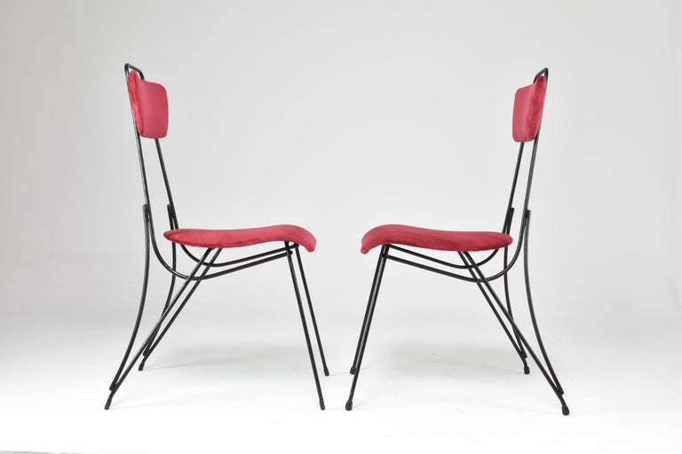 Paar französische Mid-Century Stühle aus Metall und Samt, 1950er
