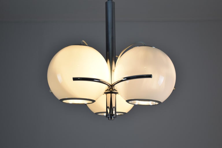 1970's Italian Reggiani Three Globes Adjustable Pendant