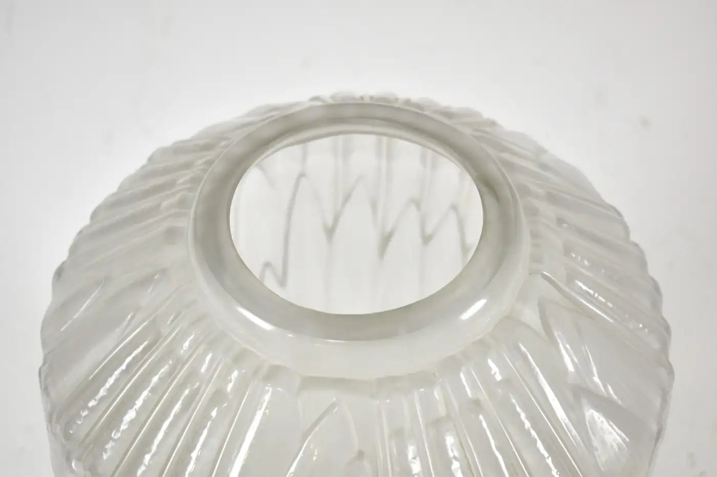 1930s French Art Deco Frosted Glass Vase by André Hunebelle