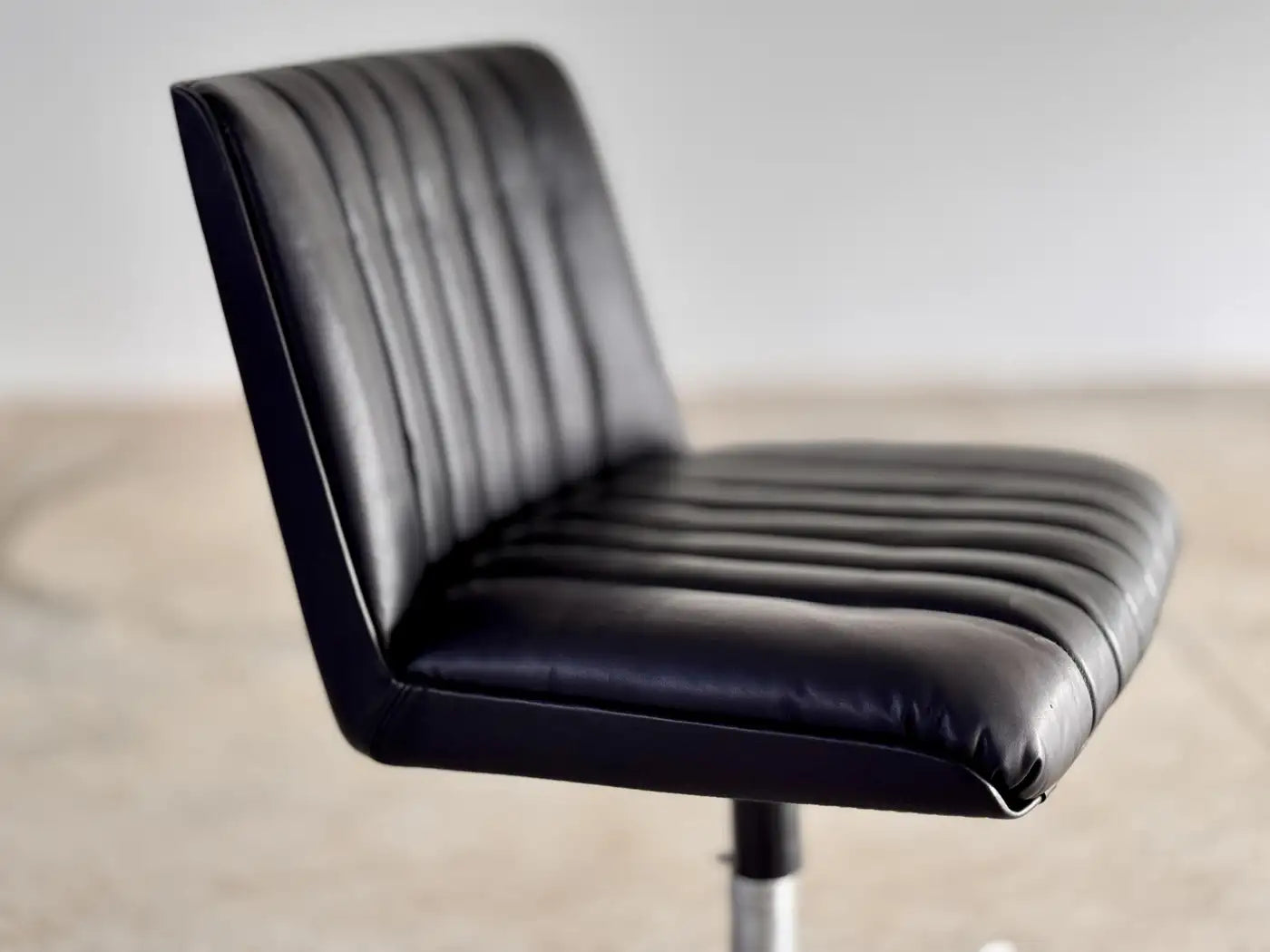 1970s Swivel Office Chair by Osvaldo Borsani for Tecno