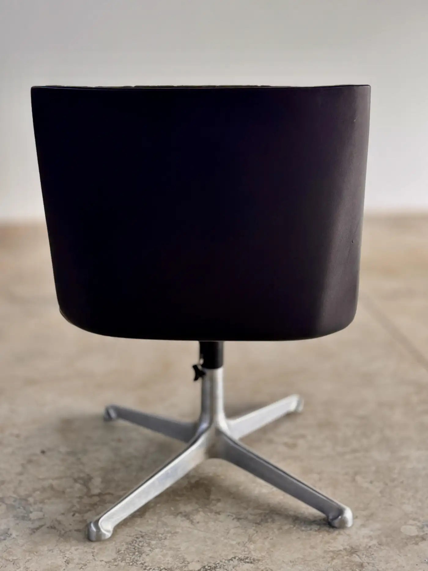 1970s Swivel Office Chair by Osvaldo Borsani for Tecno