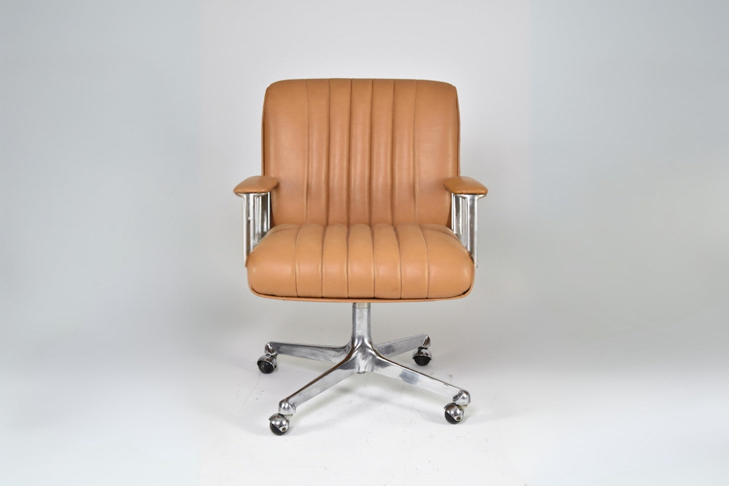 Italian Leather Office Chair Set by Osvaldo Borsani for Tecno Milano, 1960s