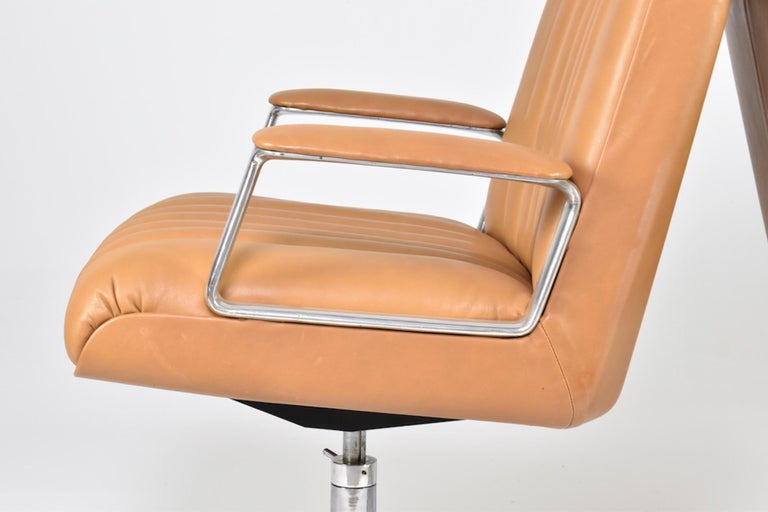 Italian Leather Office Chair Set by Osvaldo Borsani for Tecno Milano, 1960s