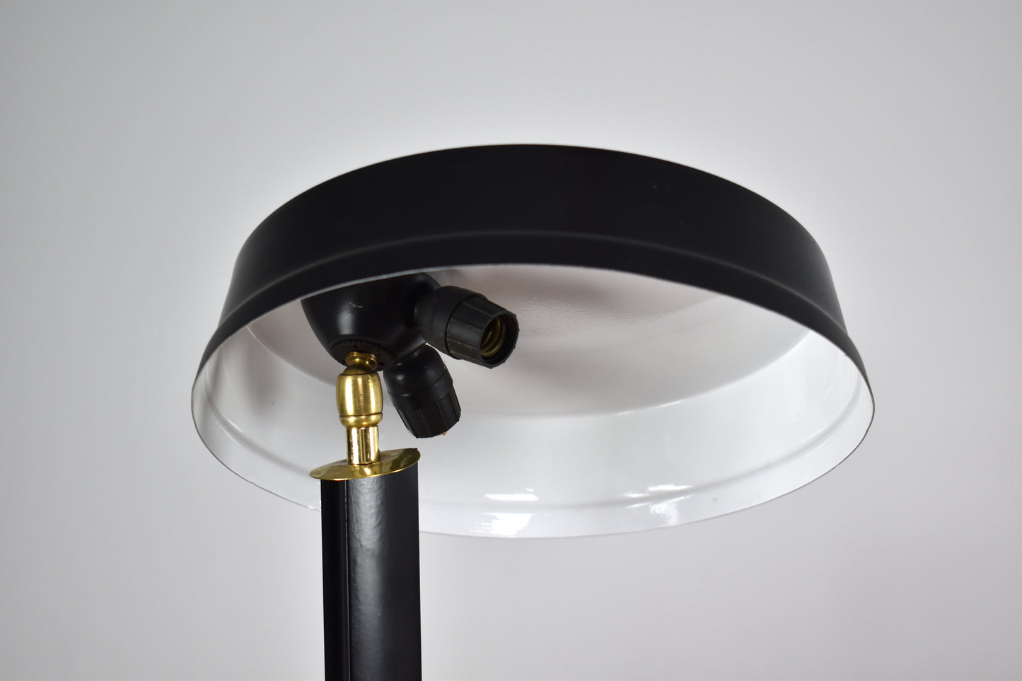 Italian Metal Table Lamp Attributed to Oscar Torlasco, 1950s