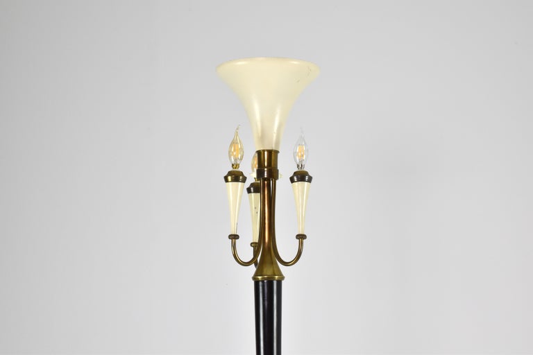 Italian Mid-Century Modern Sculptural Brass and Lacquered Floor Lamp, 1950s