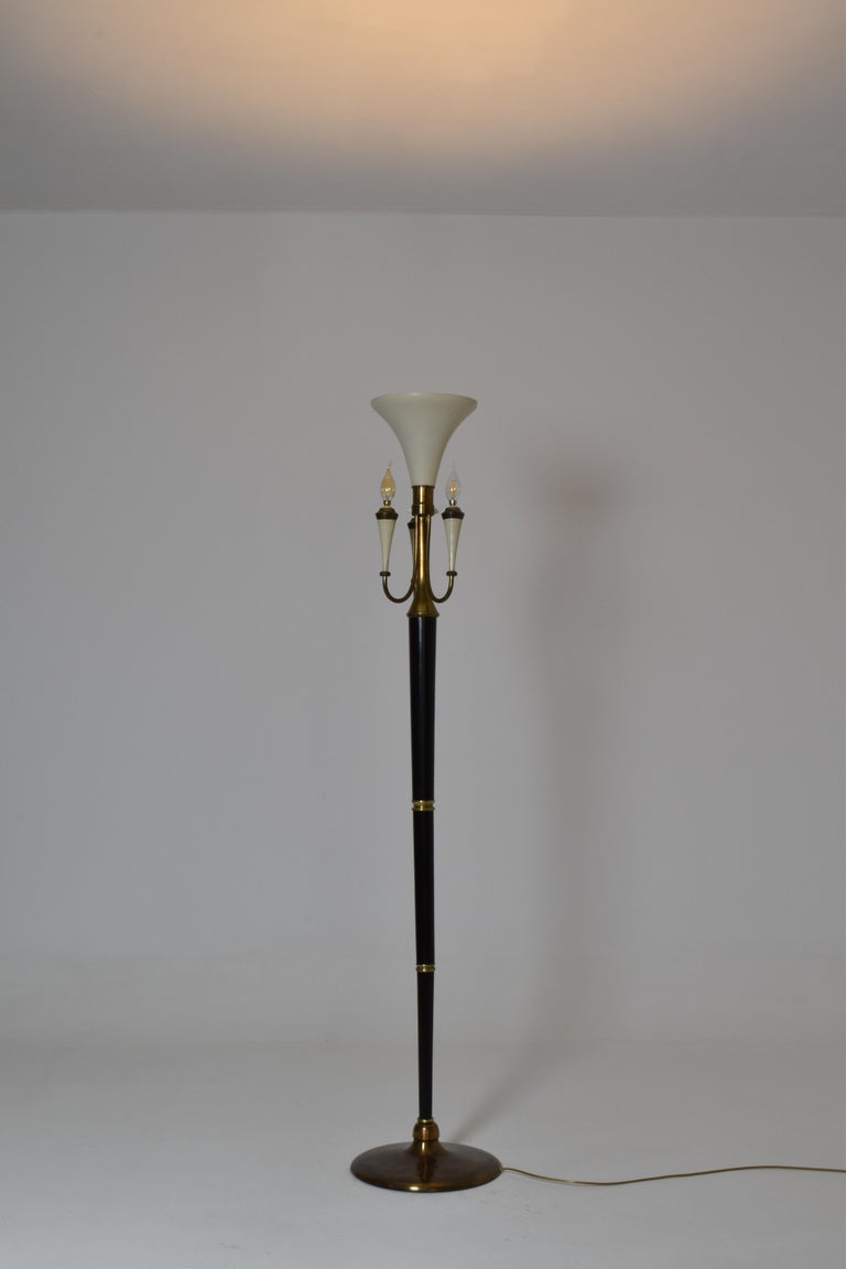 Italian Mid-Century Modern Sculptural Brass and Lacquered Floor Lamp, 1950s