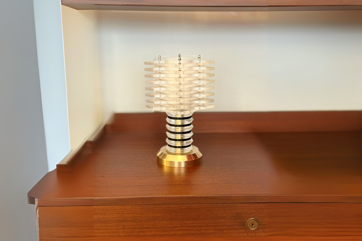 Italian Vintage Modernist Lucite and Brass Table Lamp, c. 1968–1975
