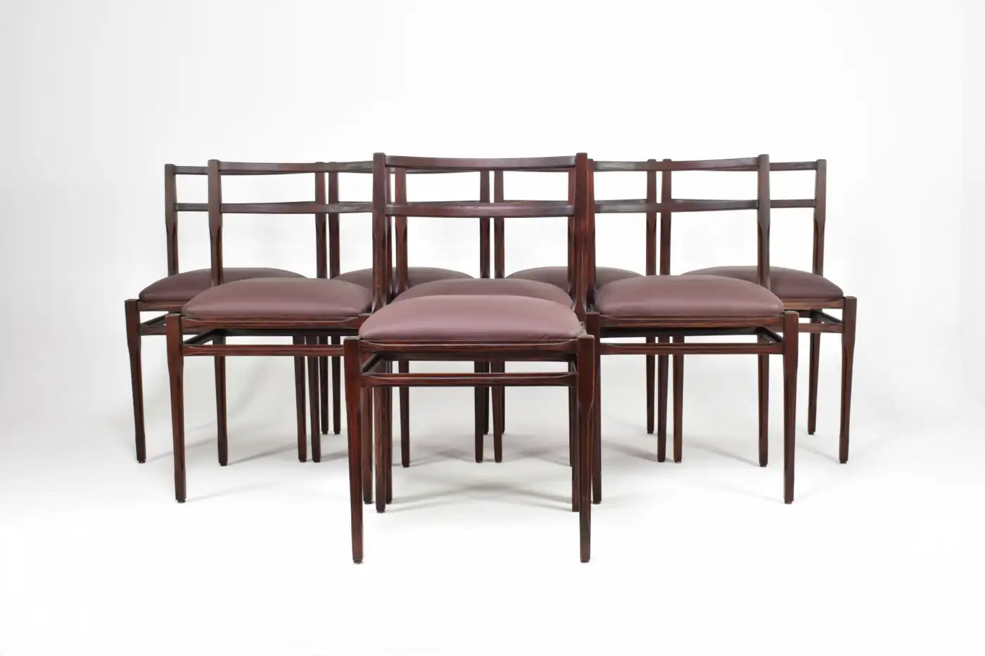 Lot de 8 chaises de salle à manger italiennes en cuir et bois des années 1970, style Stildomus
