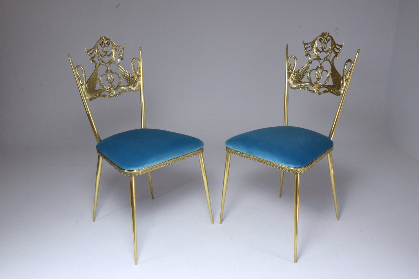 20th Century Pair of Italian Vintage Brass Swan Chairs, 1950s - Spirit Gallery