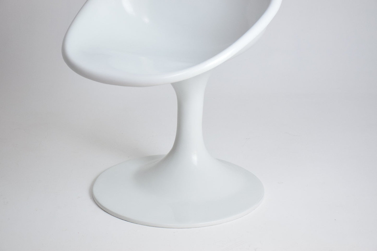Unique White Fiberglass Space Age Chair, 1970's - Spirit Gallery