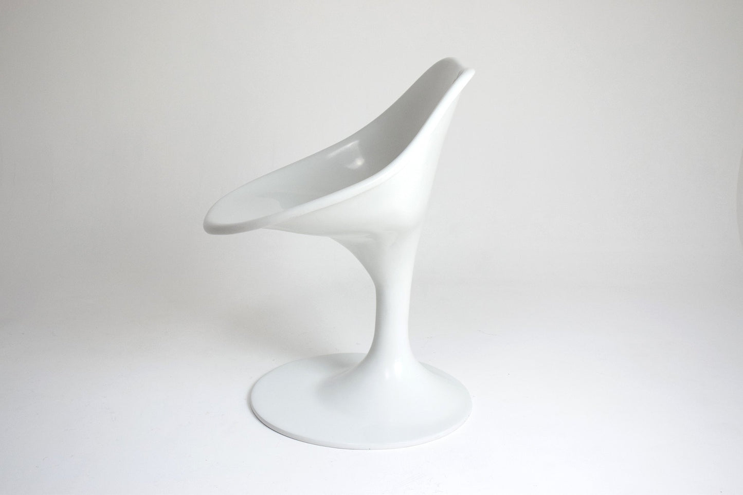 Unique White Fiberglass Space Age Chair, 1970's - Spirit Gallery