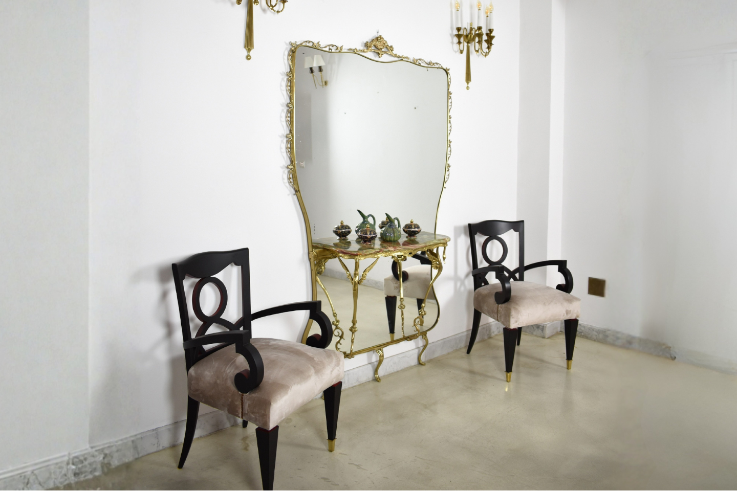 1950's Italian Console in Style of Hollywood Regency with Mirror