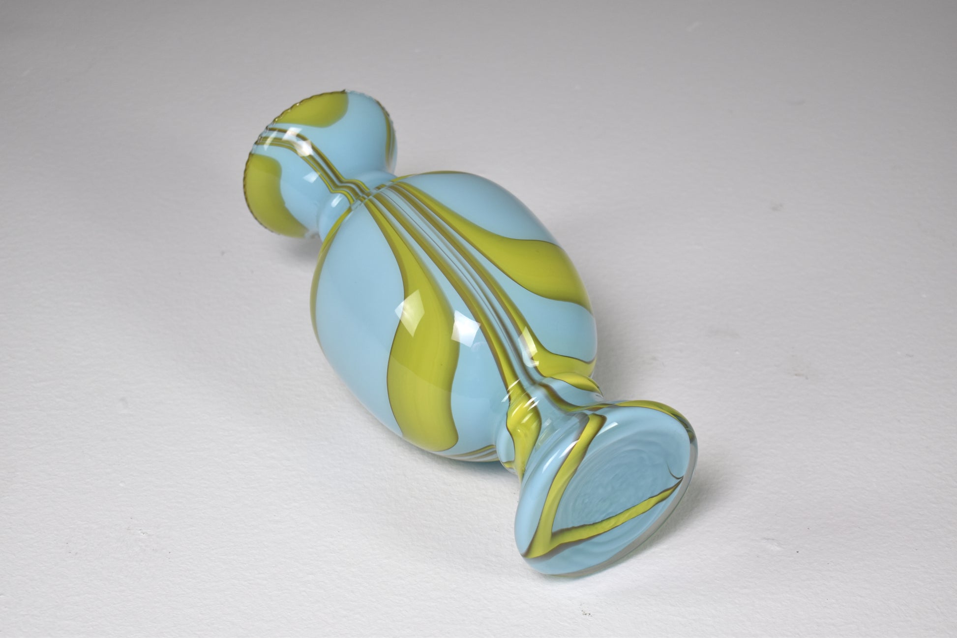 Vase en verre soufflé De JEAN MICHEL OPERTO (D'occasion) à Peseux pour Vase en verre soufflé De JEAN MICHEL OPERTO (D'occasion) à Peseux pour