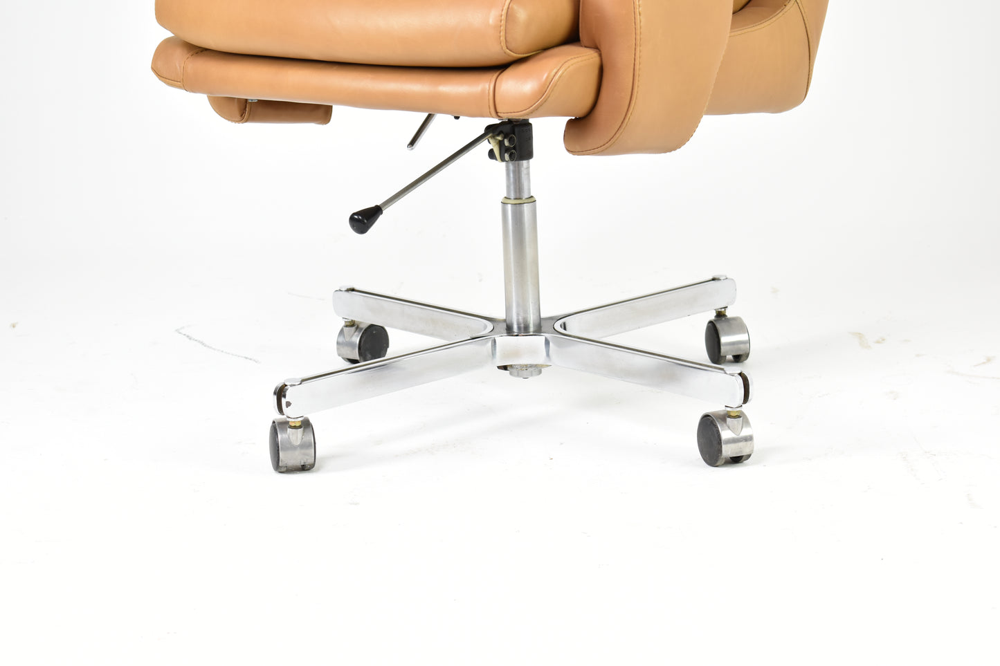 French Leather Executive Chair Attributed to Raphaël Raffel for Apelbaum, 1970s