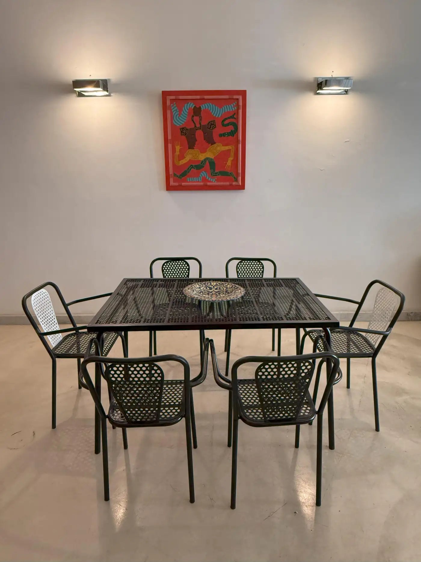 Paire d'appliques murales minimalistes françaises en acier inoxydable des années 1980