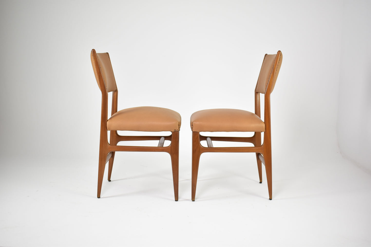 Pair of Walnut and Leather Side Chairs by Gio Ponti, Italy, 1950s
