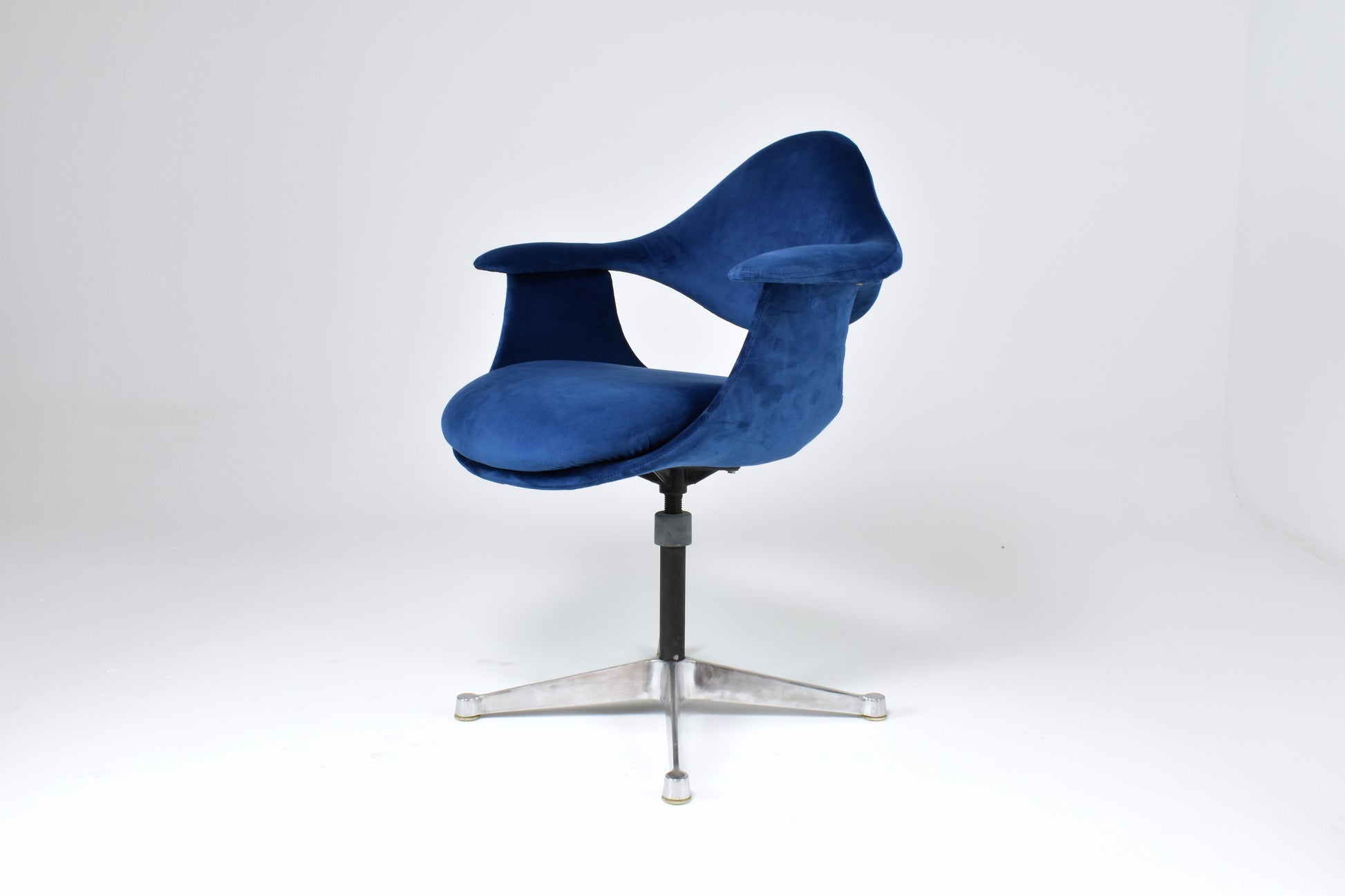 Velvet and Aluminum Armchair By George Nelson, USA, 1964s