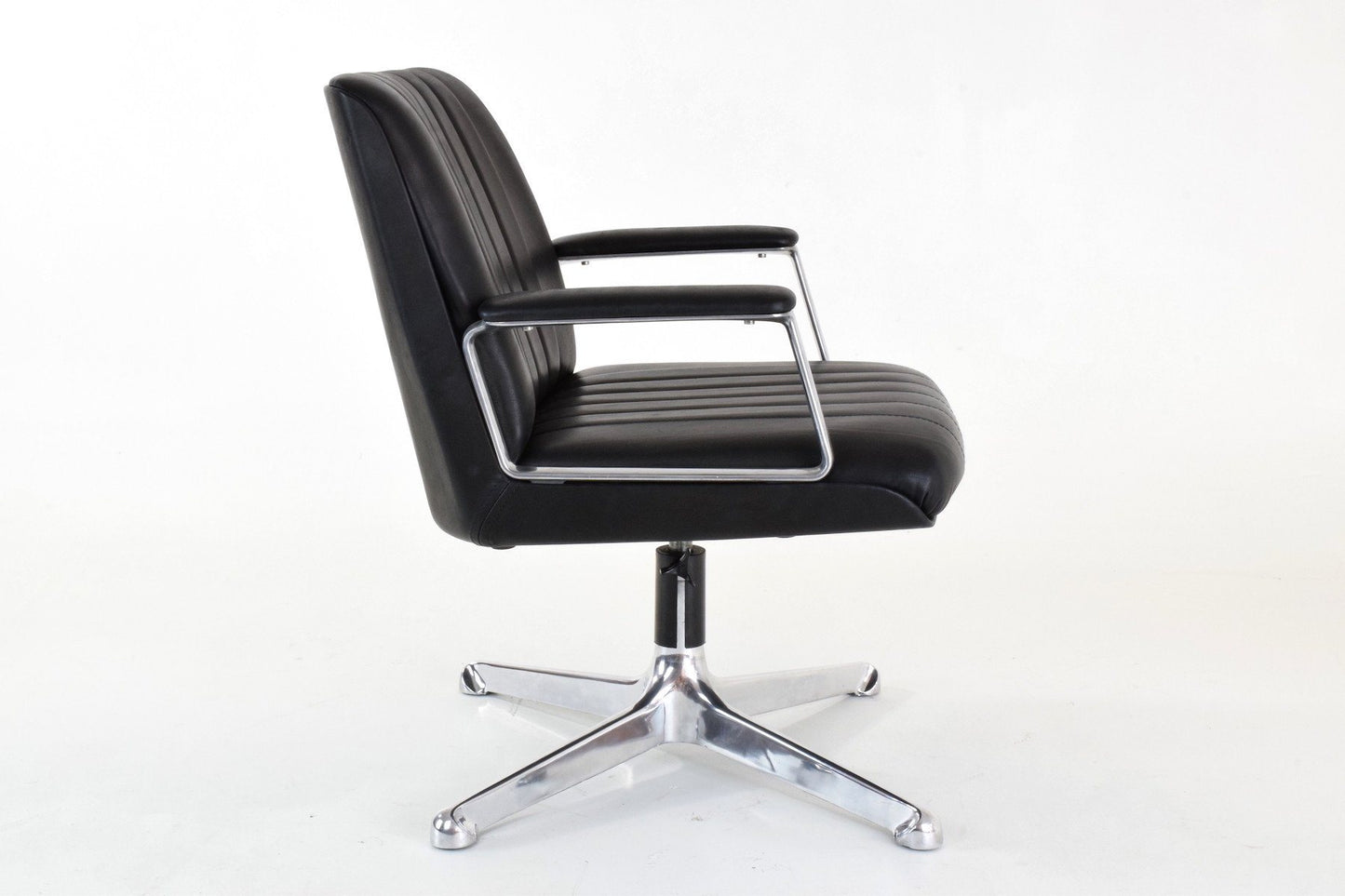 Executive Office Chair by Osvaldo Borsani for Tecno, Italy, 1960's - Spirit Gallery 